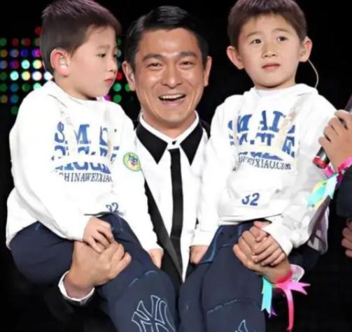 2011年，朱丽倩和刘德华备孕三年仍没有任何动静，无奈之下只能选择去做试管婴儿，