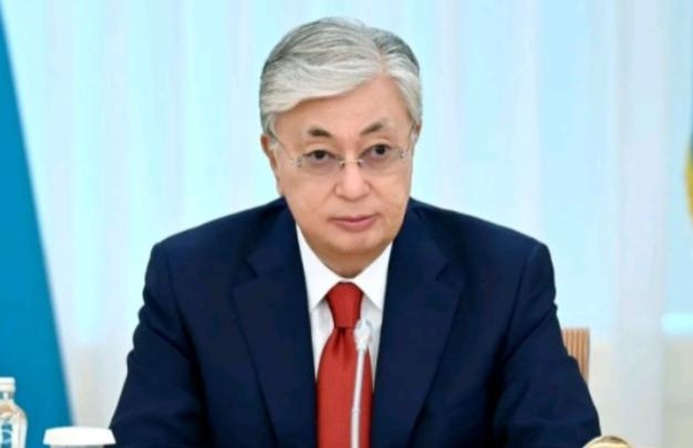 万万没想到！一个小小的哈萨克斯坦，短短两天，出现了多次翻转！前脚从日本出来，就去