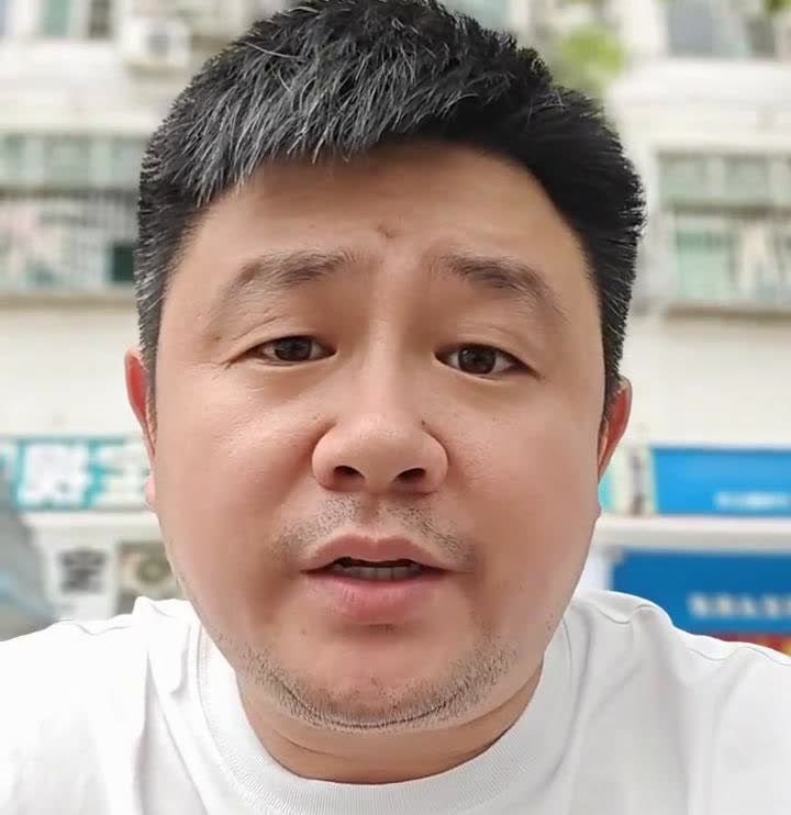 滴滴、高德PK成绩。兄弟们，现在众所周知，市面上的网约车平台就是滴滴跟其他平