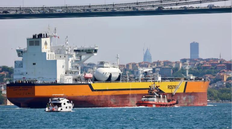 路透社报道称：俄罗斯对中国的石油出口将连续第三个月上升，并在二月份创下新纪录，独