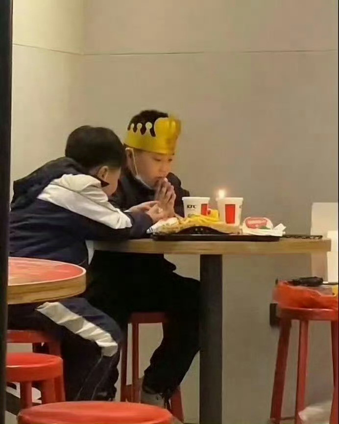 果然还是要给小孩子零花钱的​​​