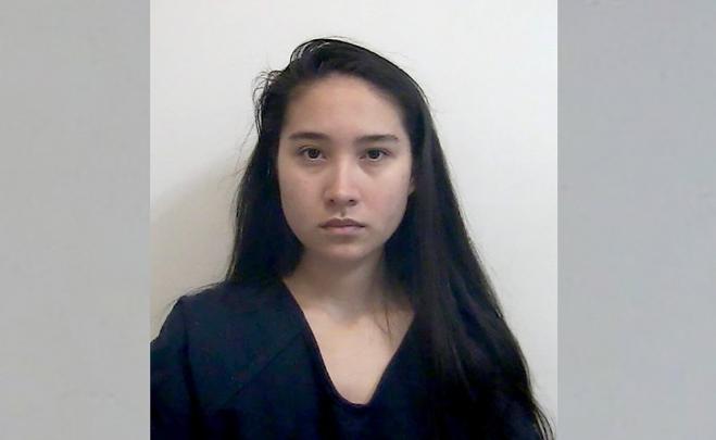 美国人对犹太人的恨意，已经彻底绷不住了！年仅18岁的美国姑娘，竟亲手策划了一场针