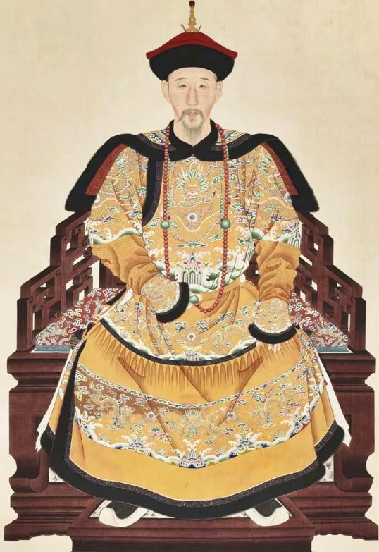 康熙临终前，把四阿哥胤禛叫到床前，沉声道："我死后，你登基第一件事，不是处置你的