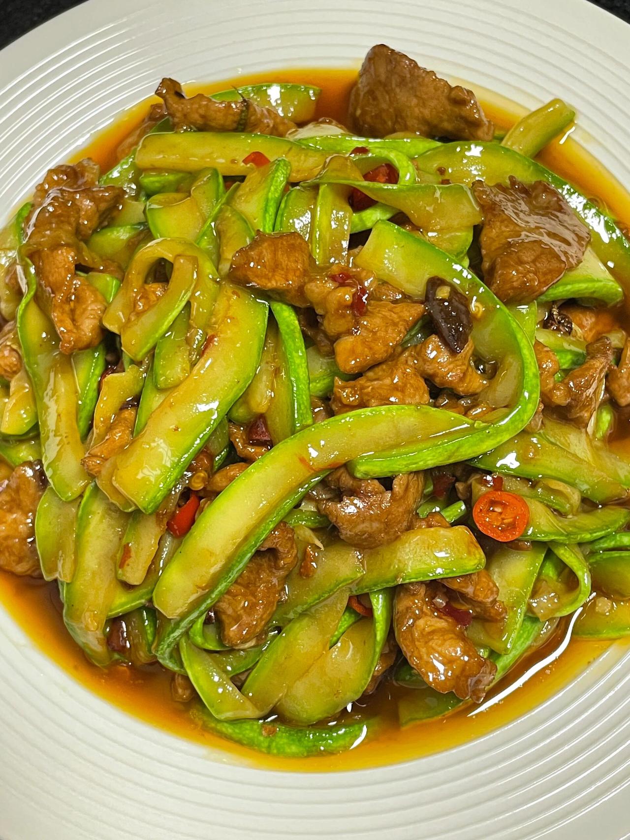 救命！这个西葫芦炒肉片真的巨下饭！！做法超简单，厨房小白也能轻松搞定～西葫