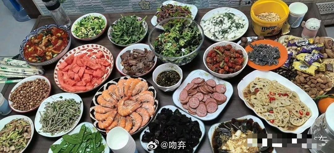 左边是穷人爱吃的，右边是有钱人爱吃的
