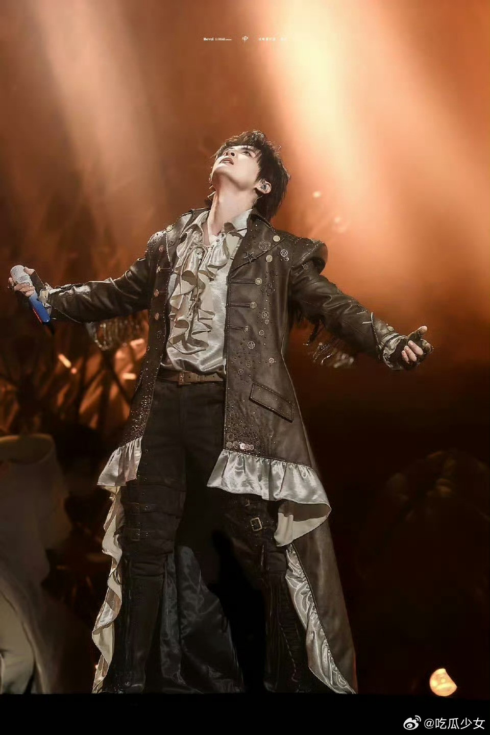 我瘦了8斤就张远这样张远10天瘦8斤这事儿真的笑死我了，关键是他瘦完后那个嘚瑟劲