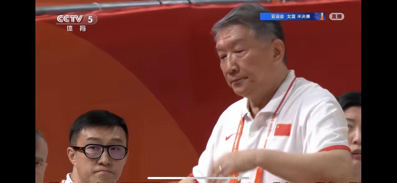 男篮输了，女篮也输了！这让篮协情何以堪！想当年换掉姚明时有多坚决，现在就有多