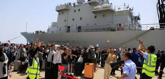 4月7日，中国驻以色列使馆下令：全部撤离！港澳台同胞一个不落，经埃及塔巴口岸安全