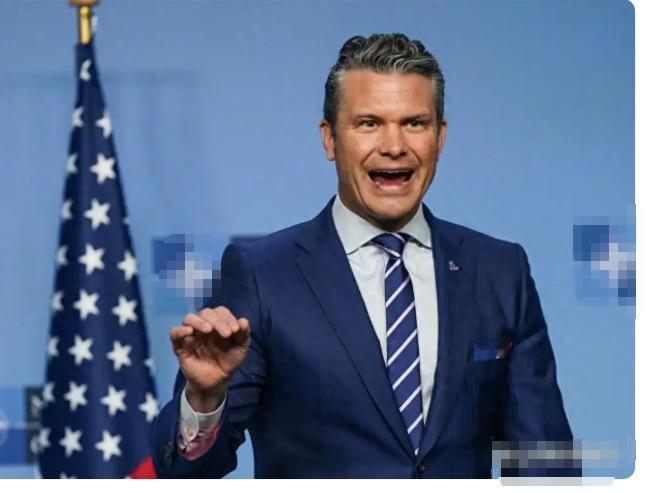 美国防长话音未落，英国外长拔腿就往中国“跑”！这场香会最尴尬的，不是中国没派防