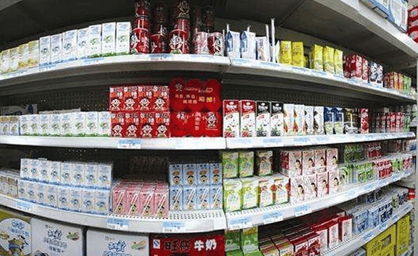 超市里的卖的这4种奶并非真牛奶, 宝妈们别再买错了