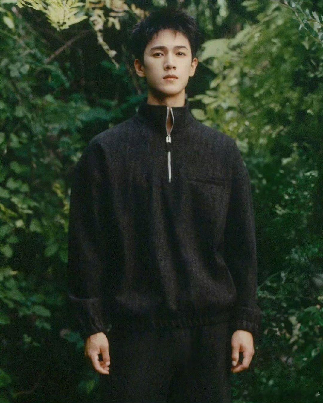 李昀锐出镜DIOR最新宣传大片