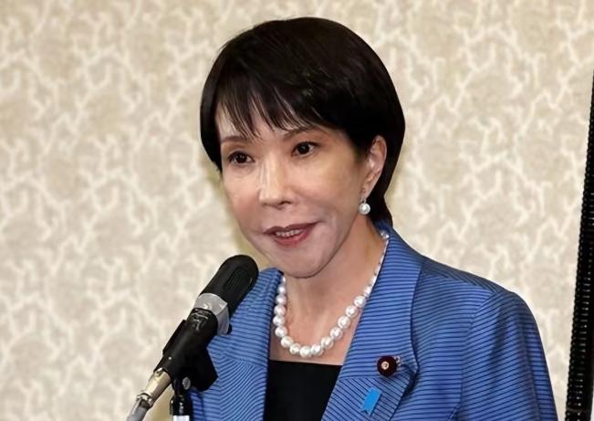 日本向中国提了一个请求！高市早苗知道：再犹豫，中国就要收网了。这几天，日本那