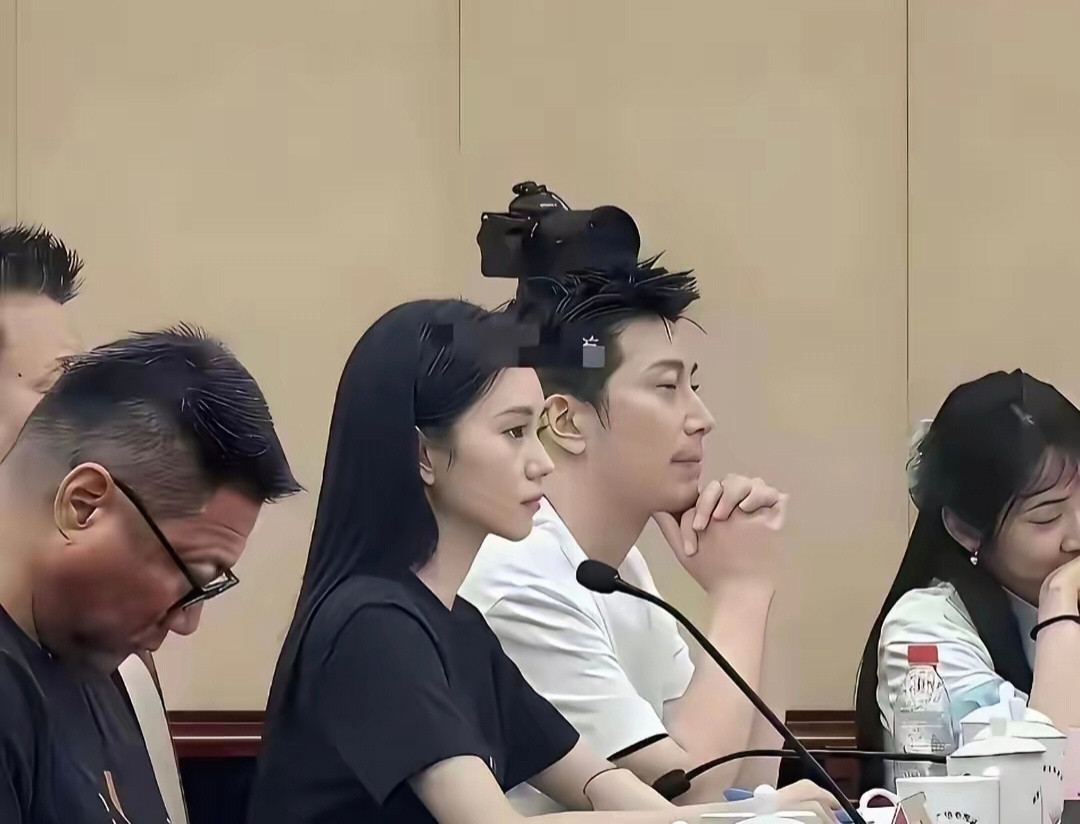 这可是央视的镜头呀，真不敢想象本人有多美​​​