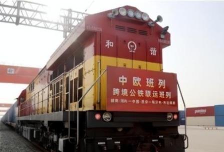 “中国人真是搞笑，搞什么中欧班列，现在成为笑柄了吧！”当年的轻飘冷嘲还没散，如今