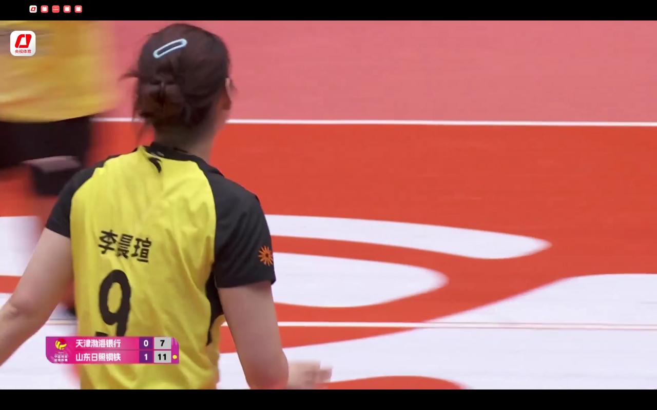 还想拱火王艺竹进国家队的，得先问问李晨瑄，连娜塔莉娅都被她轰得满地爬，试问天津女