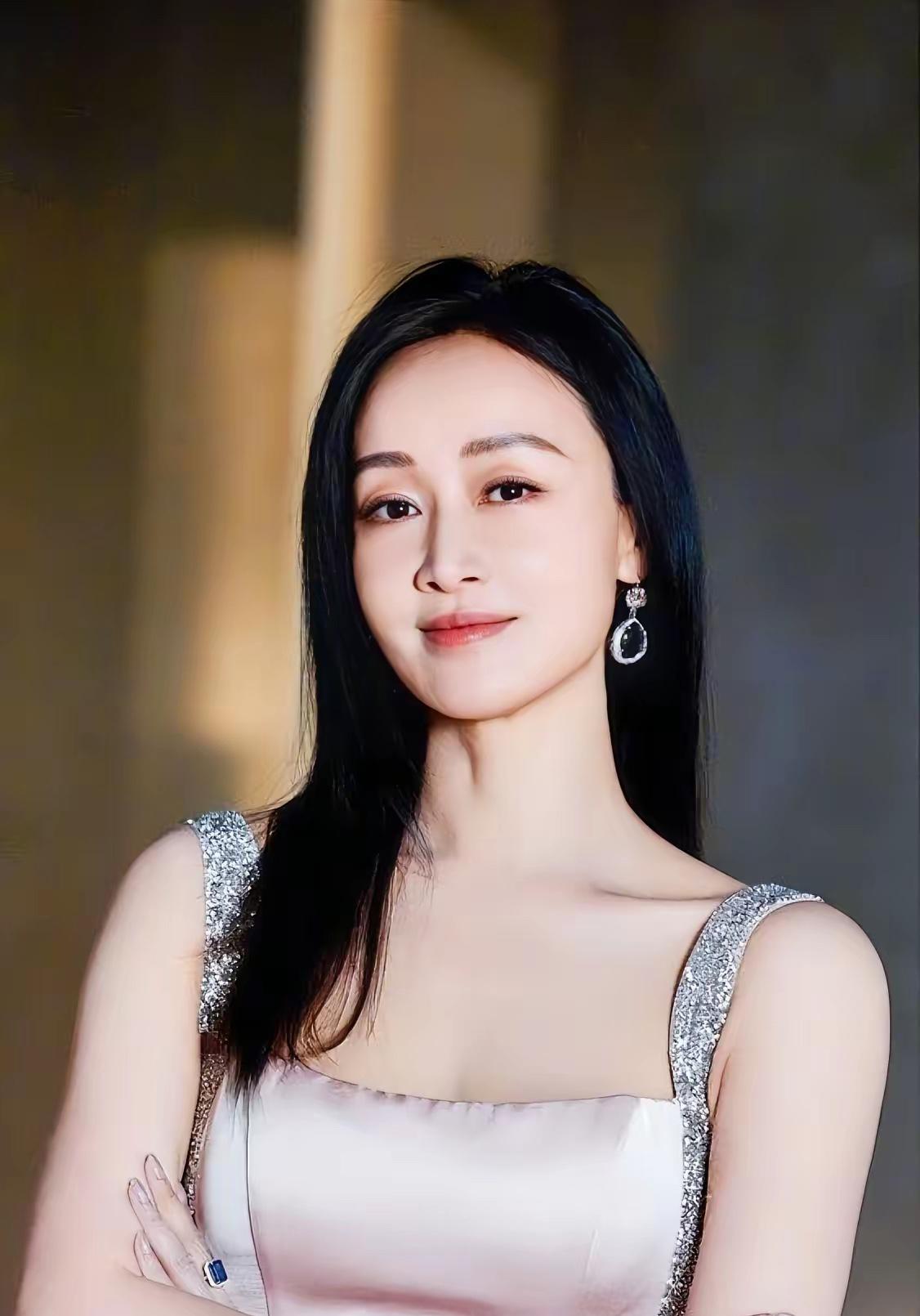 芒果台惹错人了！赵子琪只是不红，可她根本不是“软柿子”。2011年，她被搜狐网爆