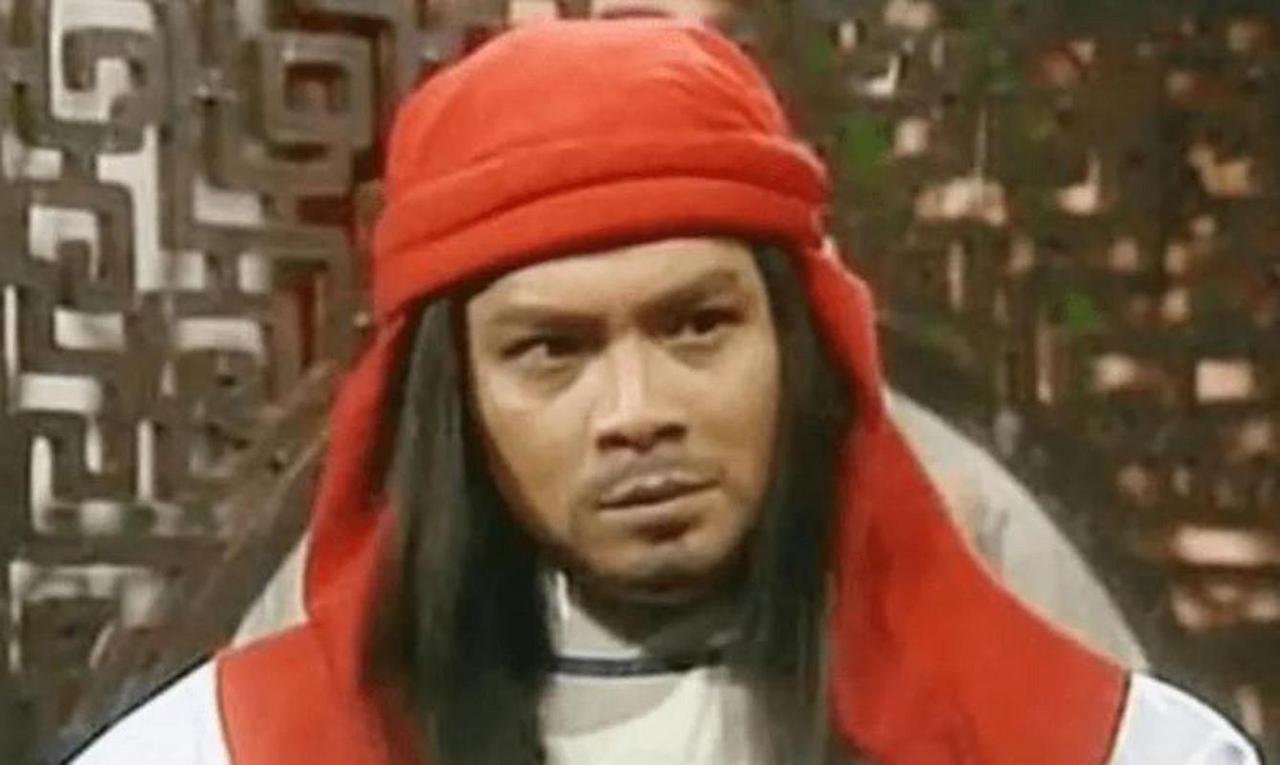 洪天贵福被绑上刑柱那天，十五岁。网传他跪地哀求说自己只是个孩子——但清廷审讯档案