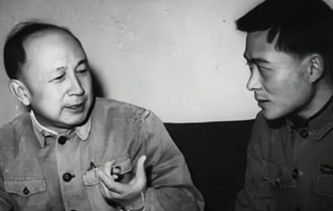1964年，钱学森在研发东风2号导弹时，发现射程不够，几乎所有人都建议要多加助燃