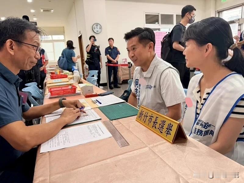 何志勇登记参选新竹市长　国民党撤销党籍针对前发言人何志勇坚持登记参选新竹市长