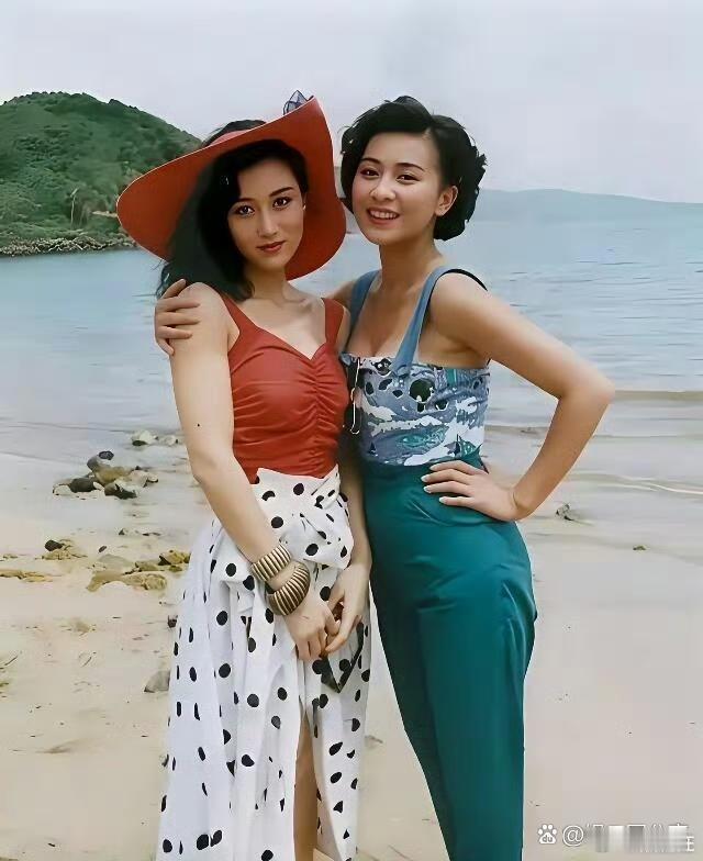 刘嘉玲与利智，两种不同的风格。