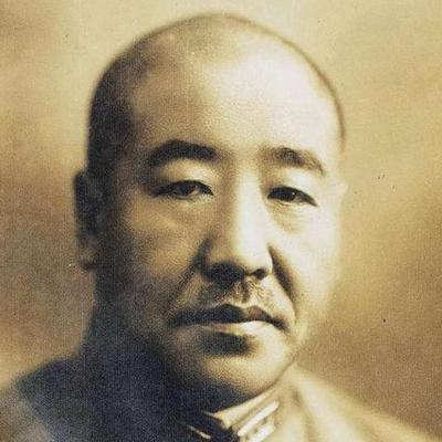 1943年，国军上将庞炳勋藏身的山洞被日军包围，在卫队战死，少将高参邵恩三自杀