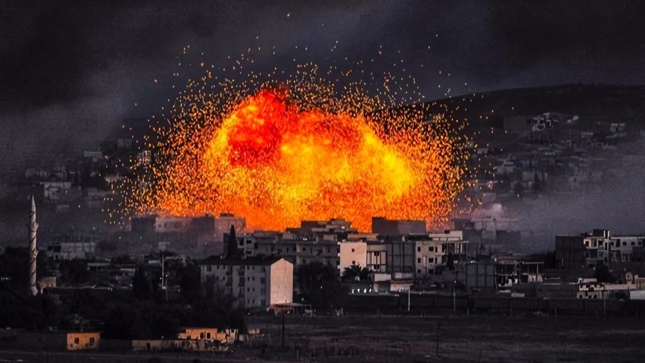 不得了！当地时间14日凌晨，俄罗斯西南部罗斯托夫州遭遇空袭，悲剧发生了。罗斯托夫