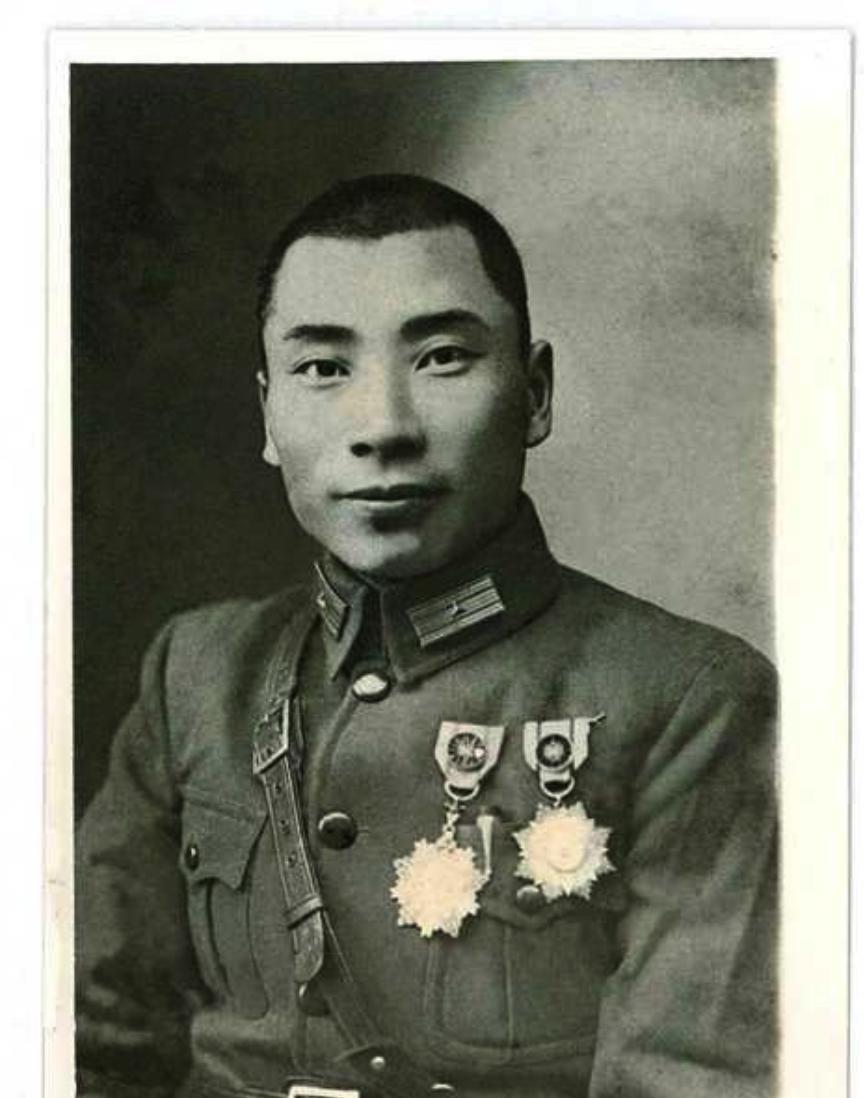 1947年，王仲廉被押到南京受审。汤恩伯为他求情，蒋介石一听就火了，拍桌吼道：