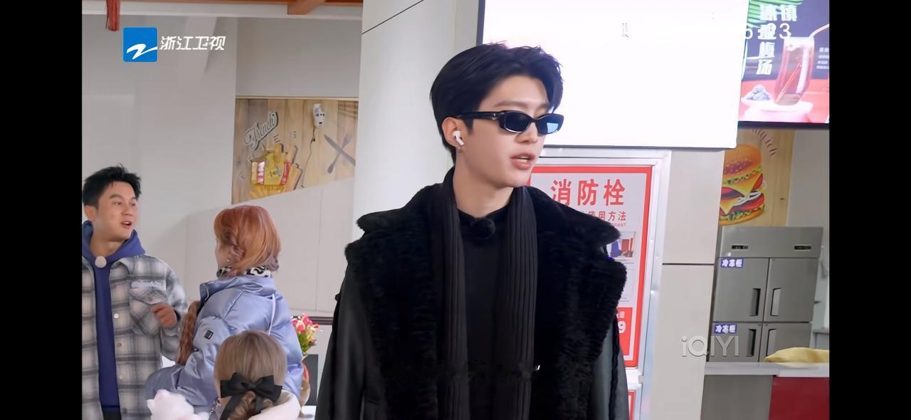 最新一期的《奔跑吧》也太有意思了吧我真的要被笑喷饭了他们抽到的说话方式可太有