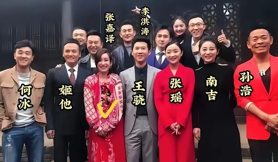 《白鹿原》演员演技特别好。《白鹿原》中演员的今昔对比，展示了各演员的年龄和角色