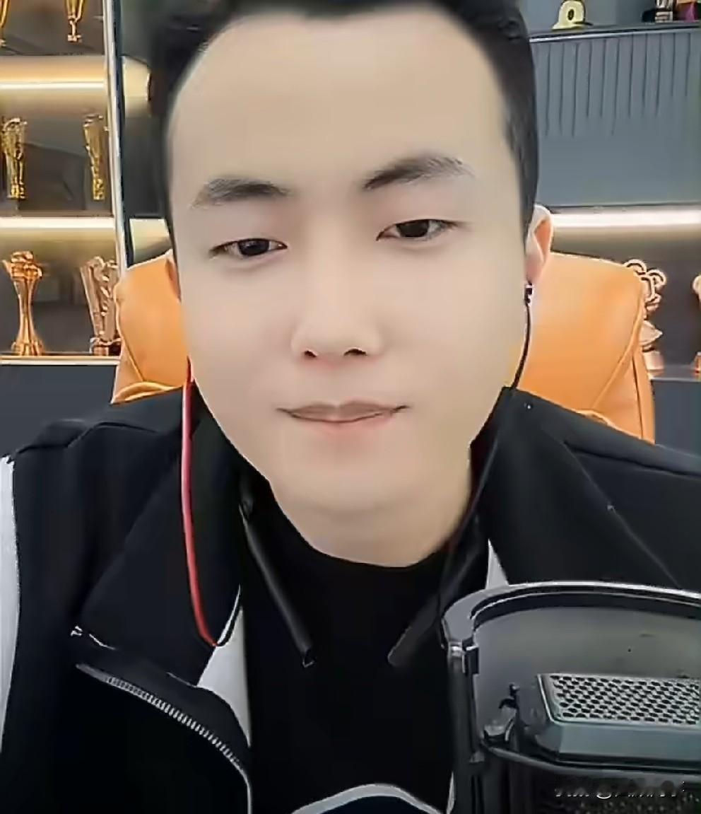 丁一点评潇天傲和狗磊约架，潇天傲让狗磊踩的挺狠！潇天傲直