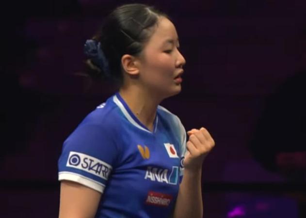 张本美和终于像哥哥那样，开始吼了！但她是转身低头吼，给自己打气，而不是嚣张