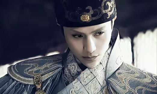 1407年，朱棣全国选妃。锦衣卫纪刚竟然挑几个喜欢的来当侍妾，剩下的送进宫。