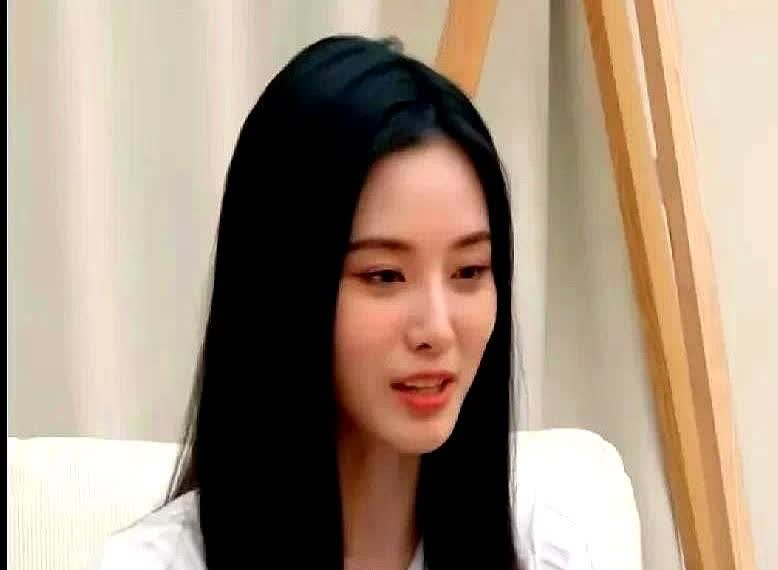 徐艺洋：“黄子韬和我求婚的那段时间，经常和我吵架，他又是一个憋不住秘密的人，每次