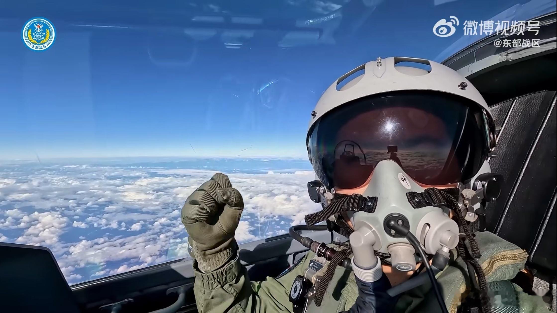 J20俯视中央山脉！东部战区随时到台北台蛙🐸的空间被压缩的无以复加的地步！想当