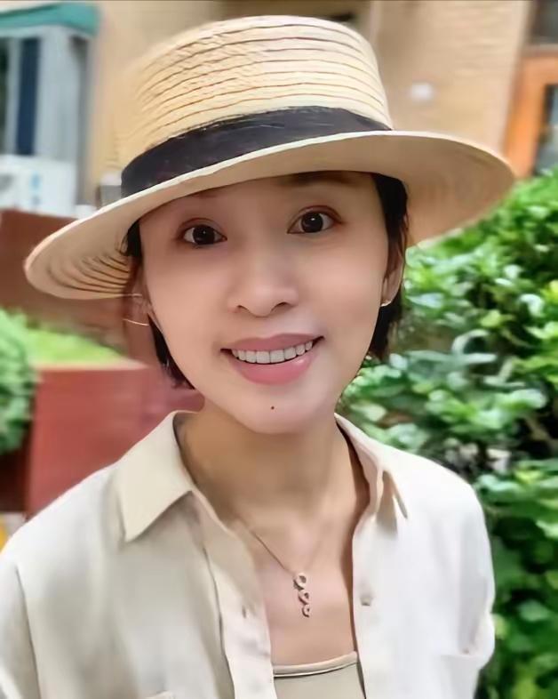 🌛欧阳夏丹已经很难再结婚了，原因很简单，不是因为她年纪大，也不是因为她没人