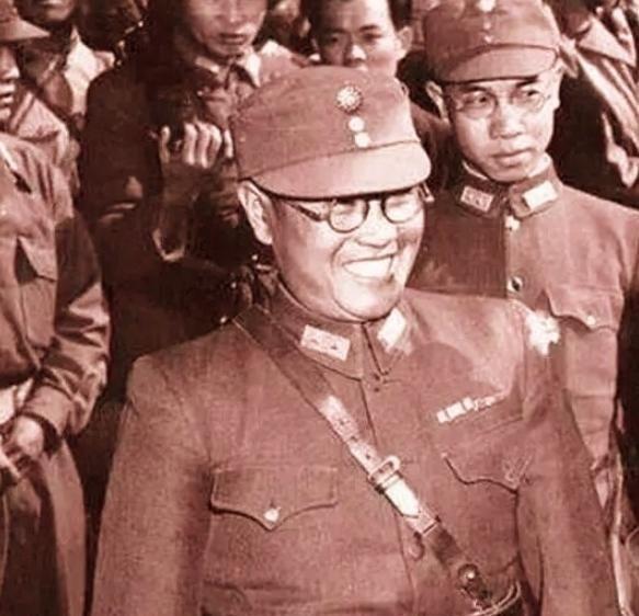 1948年10月23日，廖耀湘派宪兵去枪决作战不利的师长戴海容。宪兵闯进师部，戴