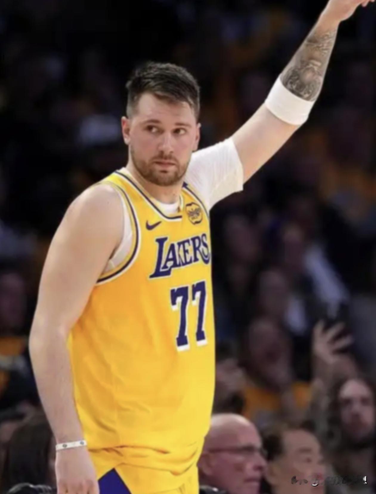 现役NBA最好的五大控卫！未来你们更看好谁？1. 亚历山大蝉联常规赛M