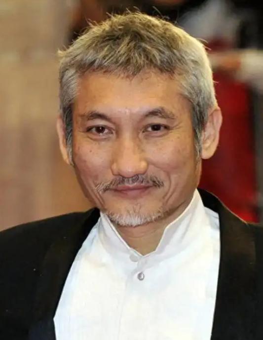 2013年，华人神探李昌钰见到徐克，一看徐克的面相，开口就问：“你是不是杀过人？