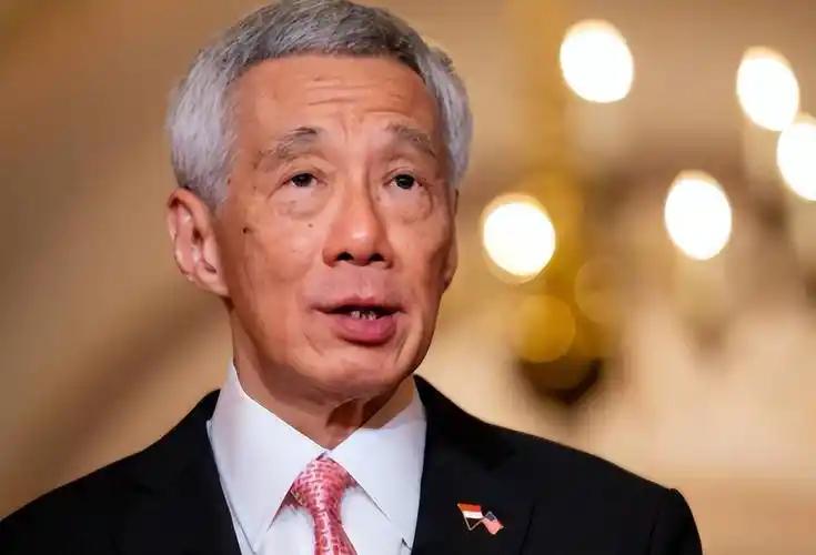 新加坡这次真急了！李显龙罕见直言：大国若都这么玩，小国饭碗都得砸！1月8日，