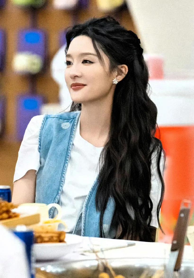@李沁最新～我们的宿舍[比心]