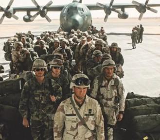 别被美国骗了！5000美军去中东，真实目的就一个！ 这么一支精锐，放着冲绳