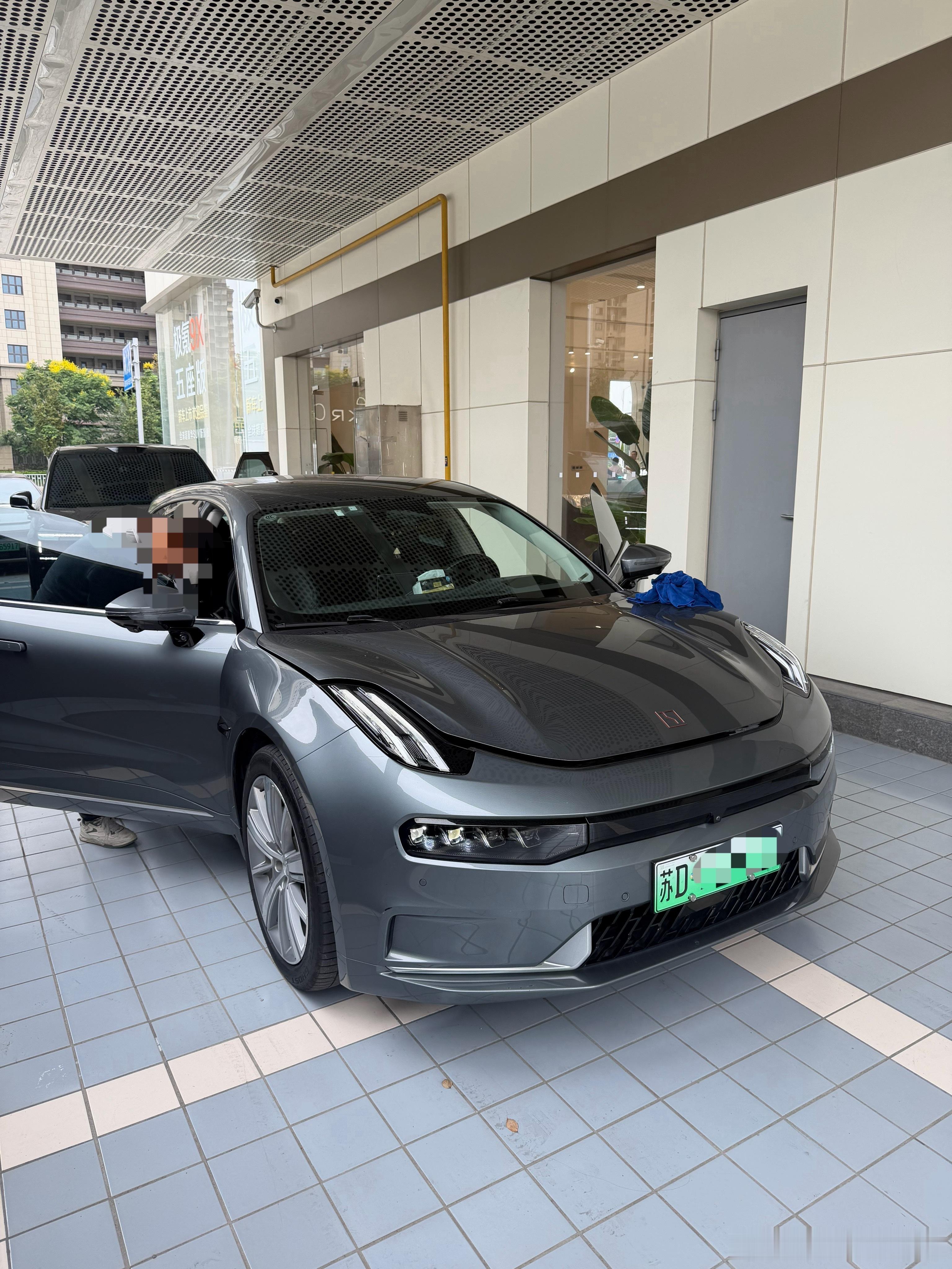 来4s店换俩前挡胶条，整车终身质保根本舍不得卖，我必须把我亏的一点点薅回来…目前