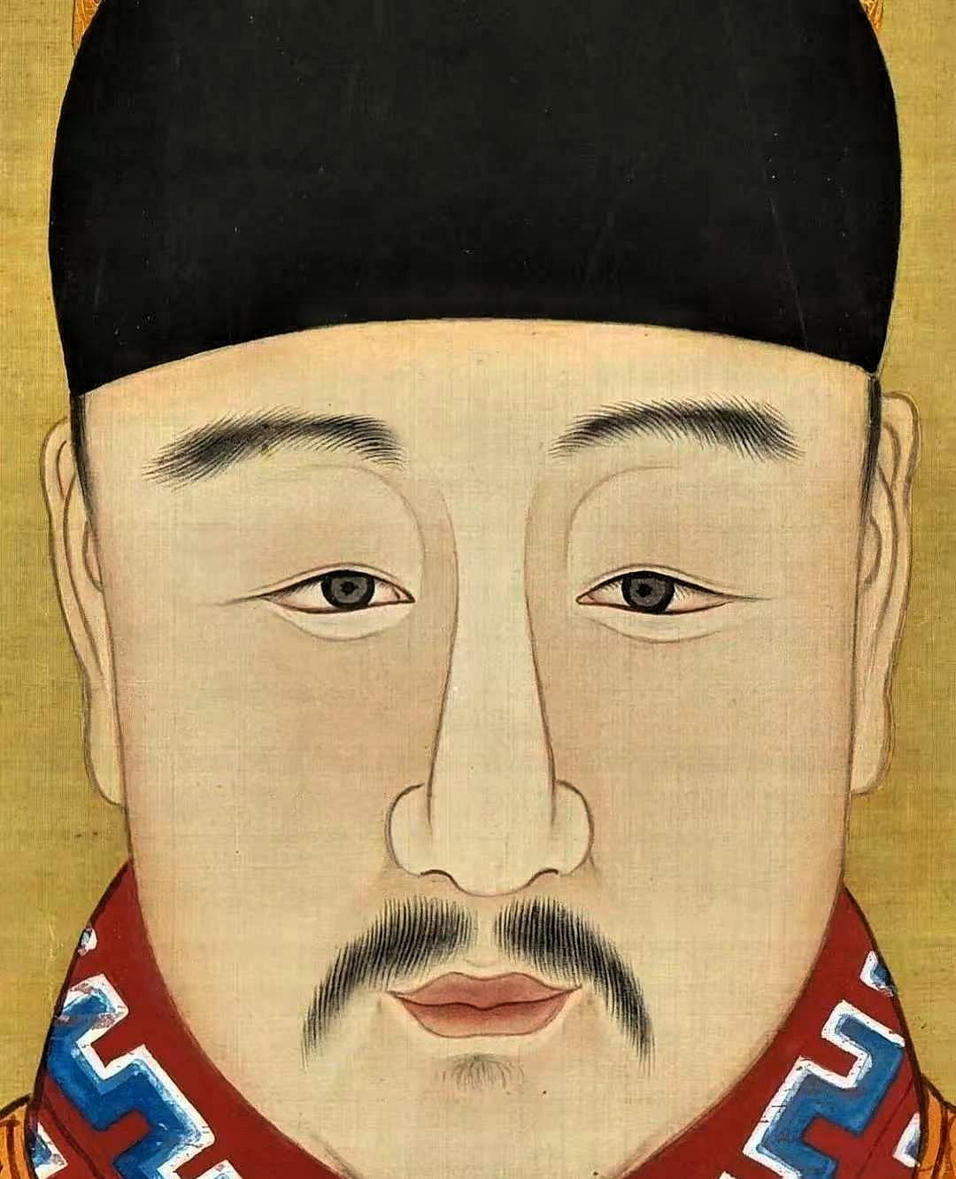 登基那天，他大概是全天下最爽的男人。忍了三十年，装了三十年，连多看一眼宫女都心惊