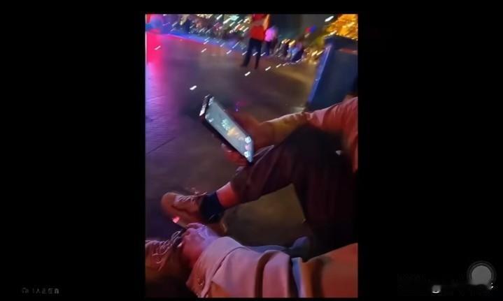 上海外滩17岁女高中生被外籍男士搭讪求约会，更离谱的是还被骗了50元！消息来源