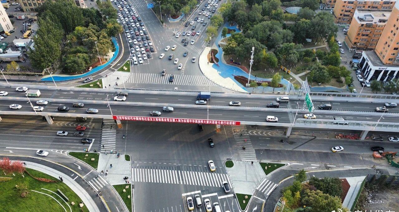 沈阳重要交通节点，哈尔滨路与青年大街交汇路口，经过为期13天的精细化渠化改造，现