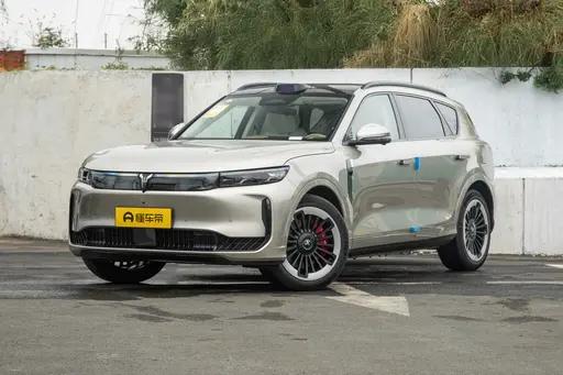 20万左右看岚图FREE，买新FREE+还是二手老款高配？我会这样选 最近看