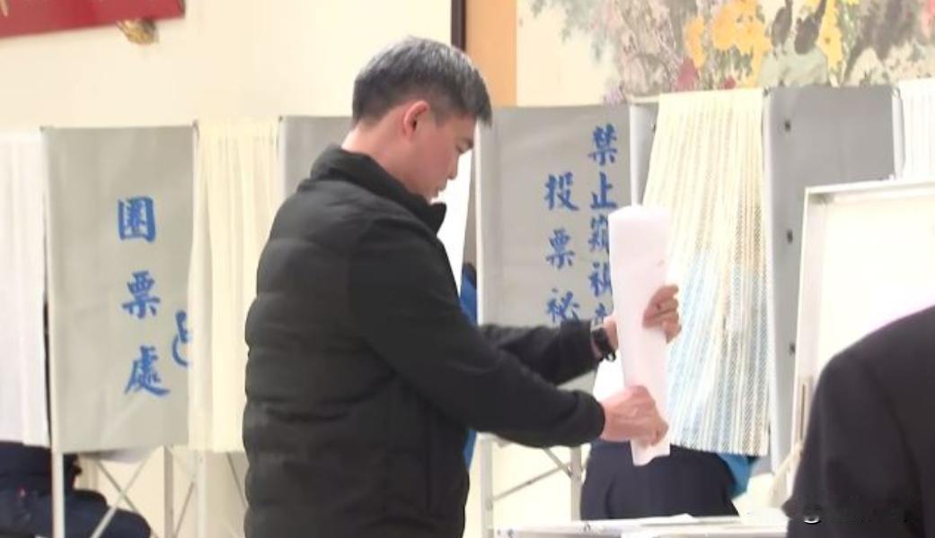 连胜武参选国民党中央委员连胜文帮拉票国民党今天（27日）举行中央委员选举