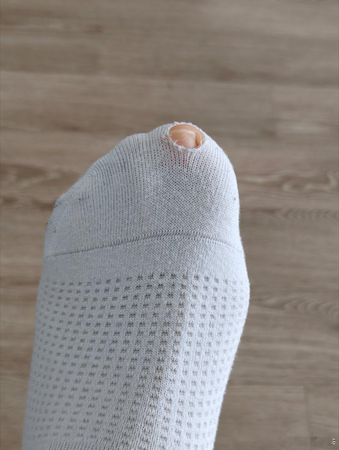 丸辣，这是该剪指甲了。