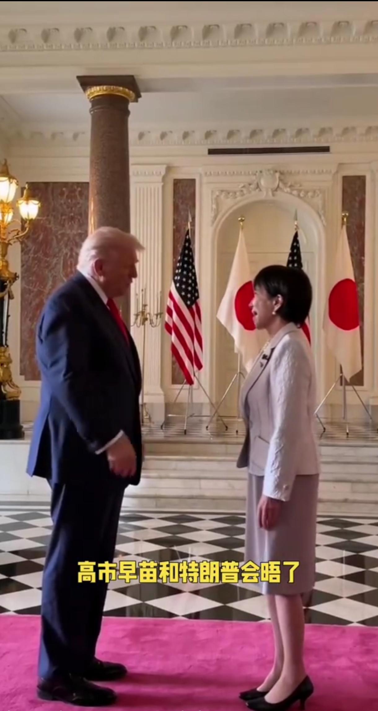 特朗普到访日本,日本高度紧张,日本天皇不仅亲自接见,还派了18000名警察为特朗