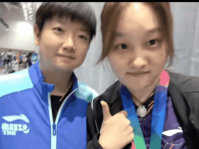笑死我了！这次全锦赛，莎莎打赢李亚可后，没送冰糕！因为李亚可是北京八喜队，